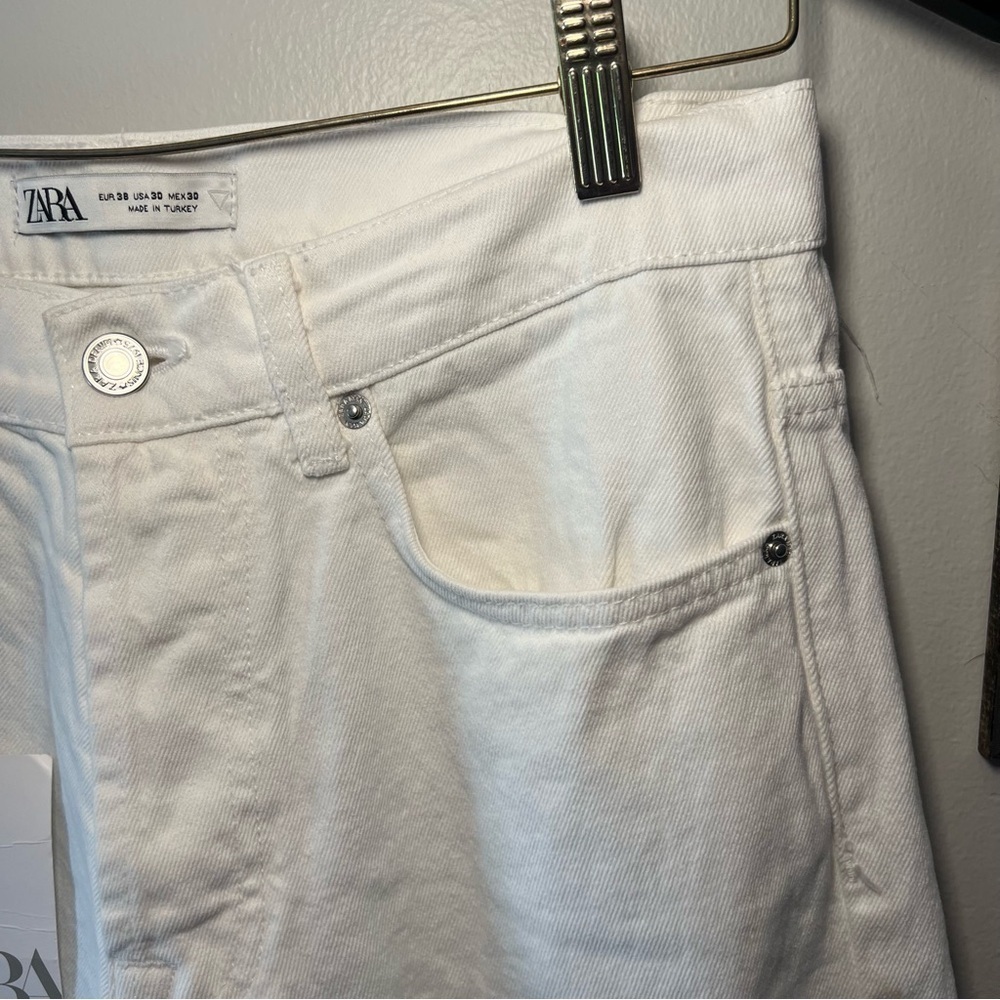 Zara Jeans White Button Up Straight Leg Woman’s Size 38 NWT - Picture 4 of 13